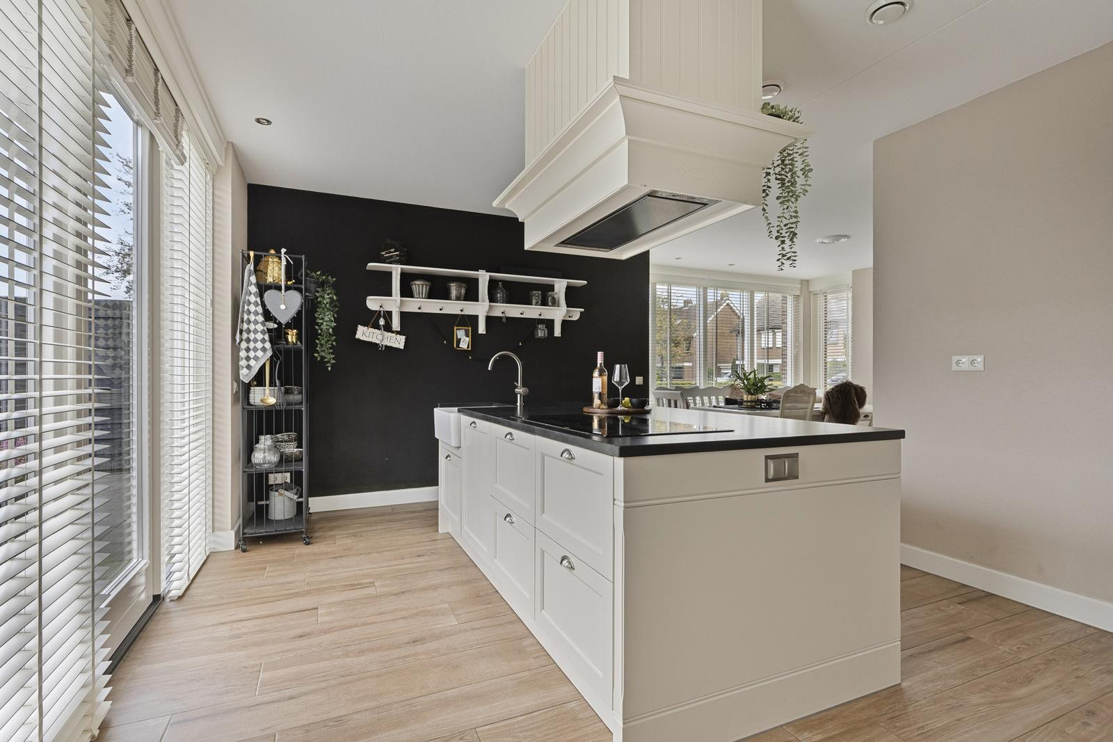 Hoekwoning te koop: Concordialaan 169, Etten-Leur