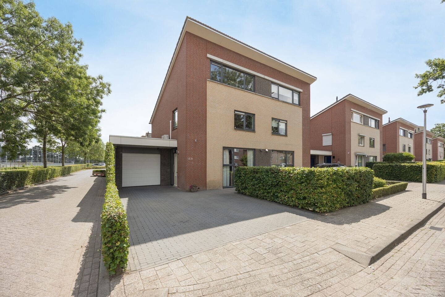 Hoekwoning te koop: Concordialaan 168, Etten-Leur