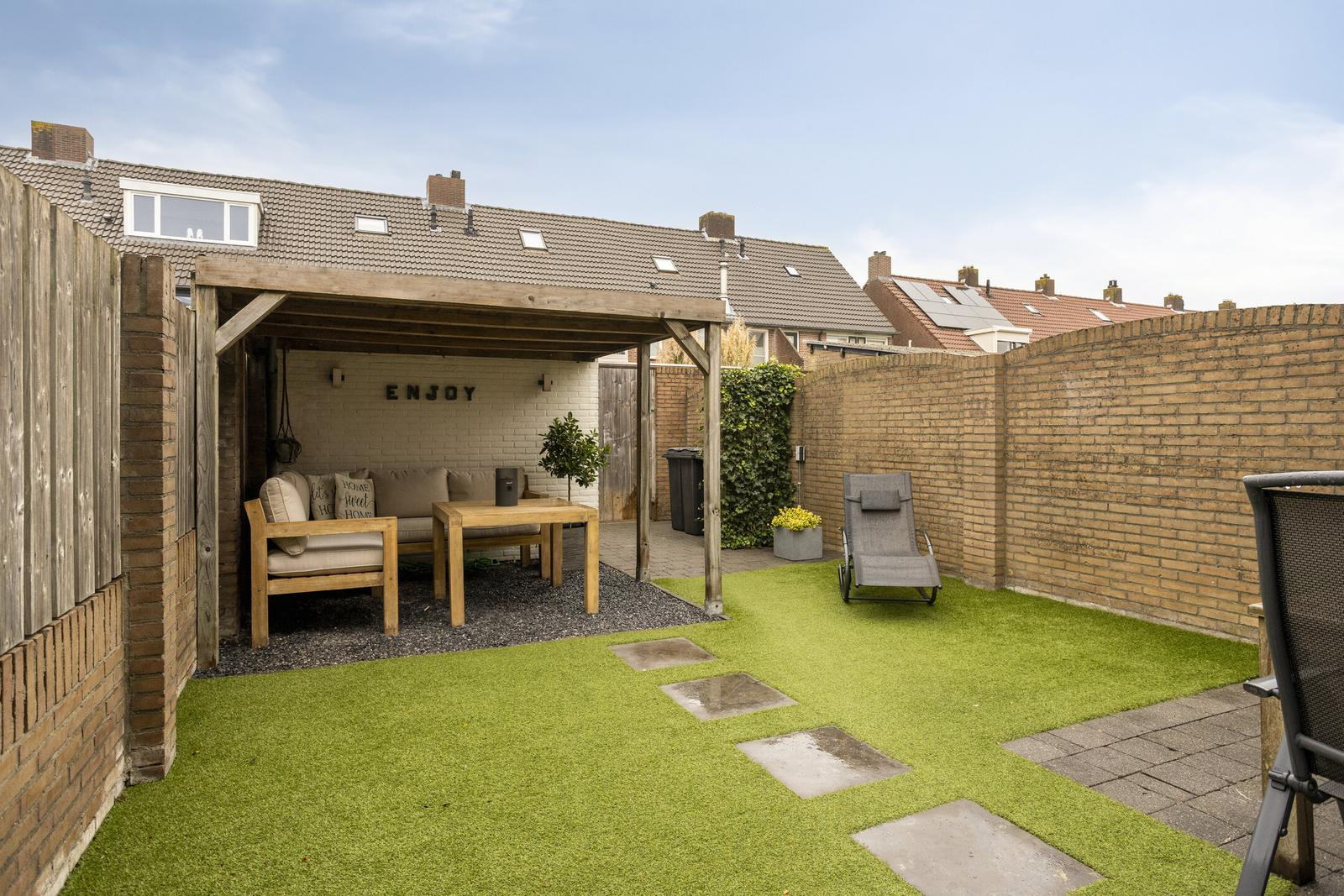 Tussenwoning te koop: Kwikstaart 47, Etten-Leur