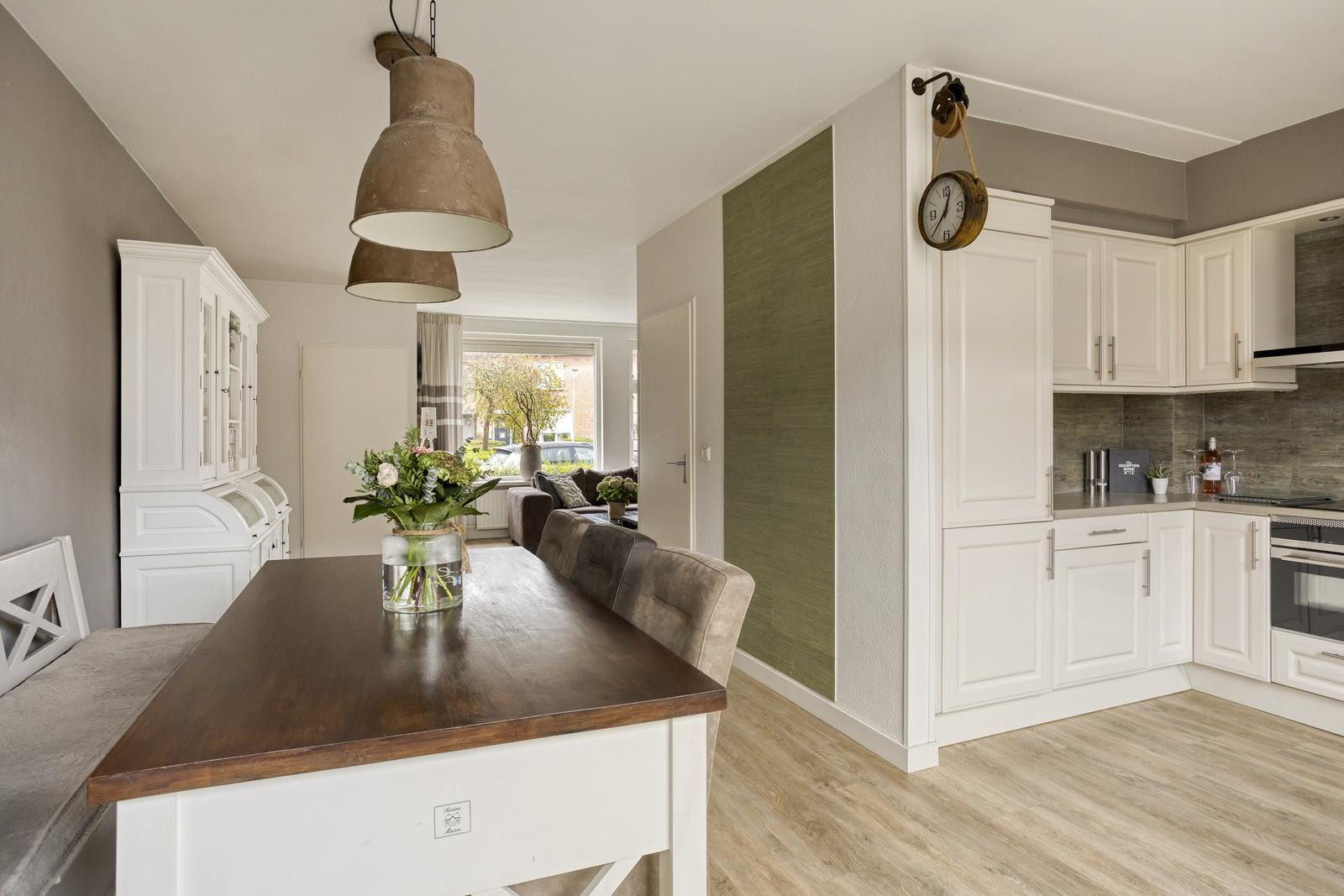 Tussenwoning te koop: Kwikstaart 47, Etten-Leur
