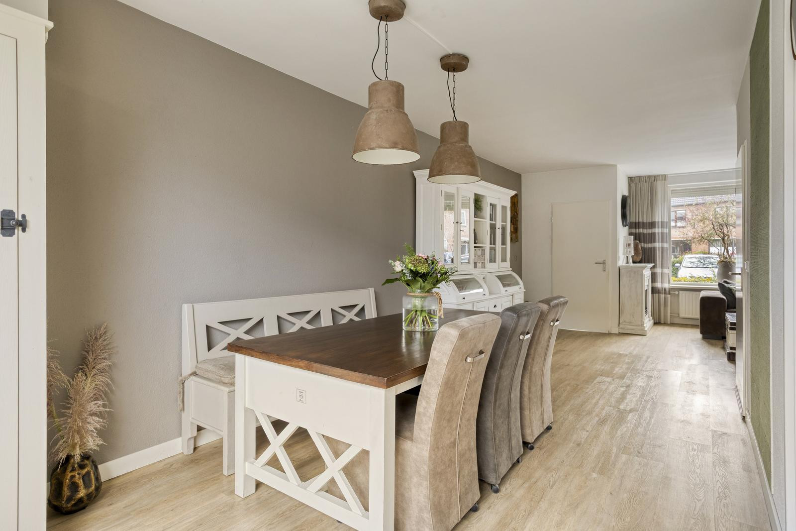 Tussenwoning te koop: Kwikstaart 47, Etten-Leur