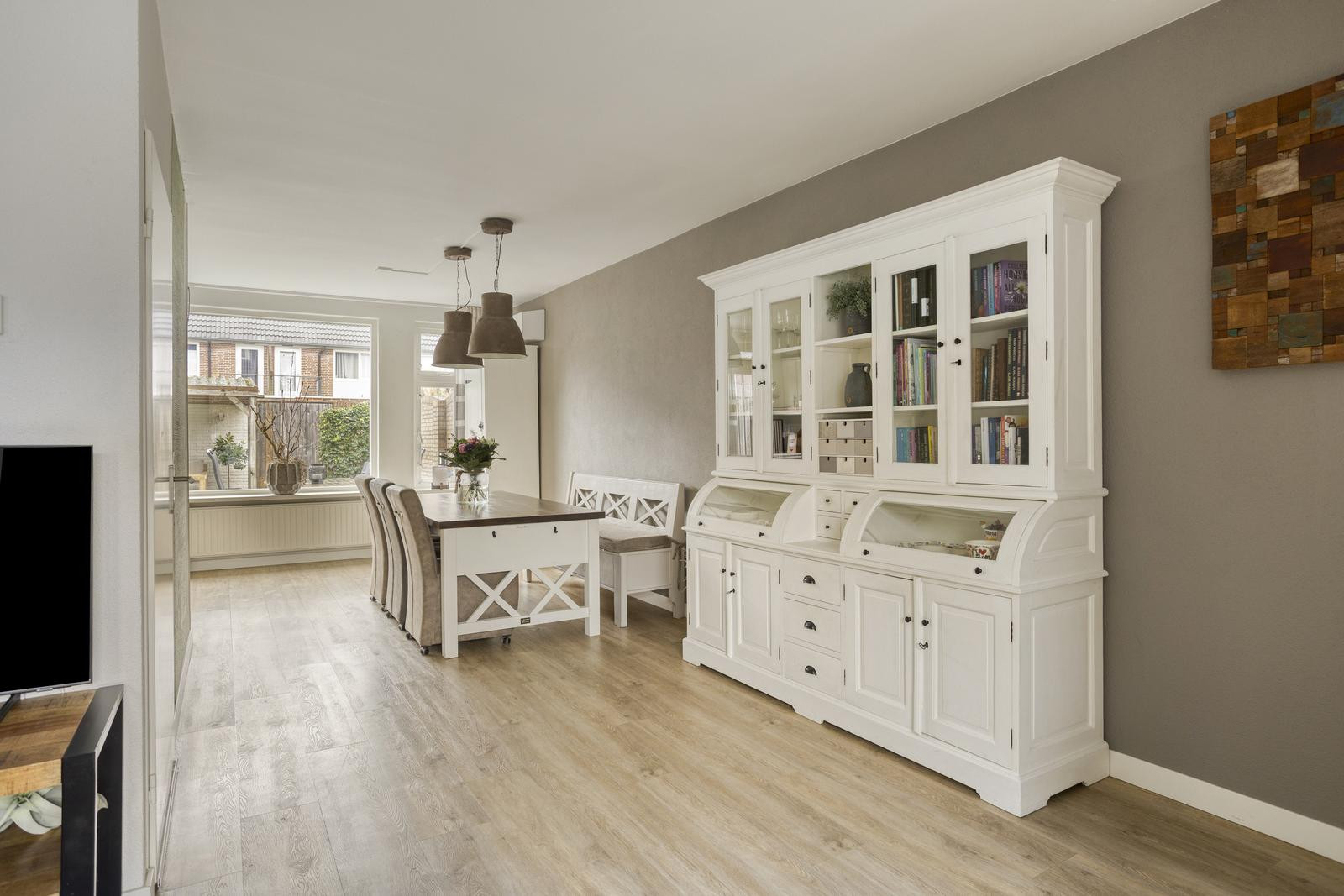 Tussenwoning te koop: Kwikstaart 47, Etten-Leur