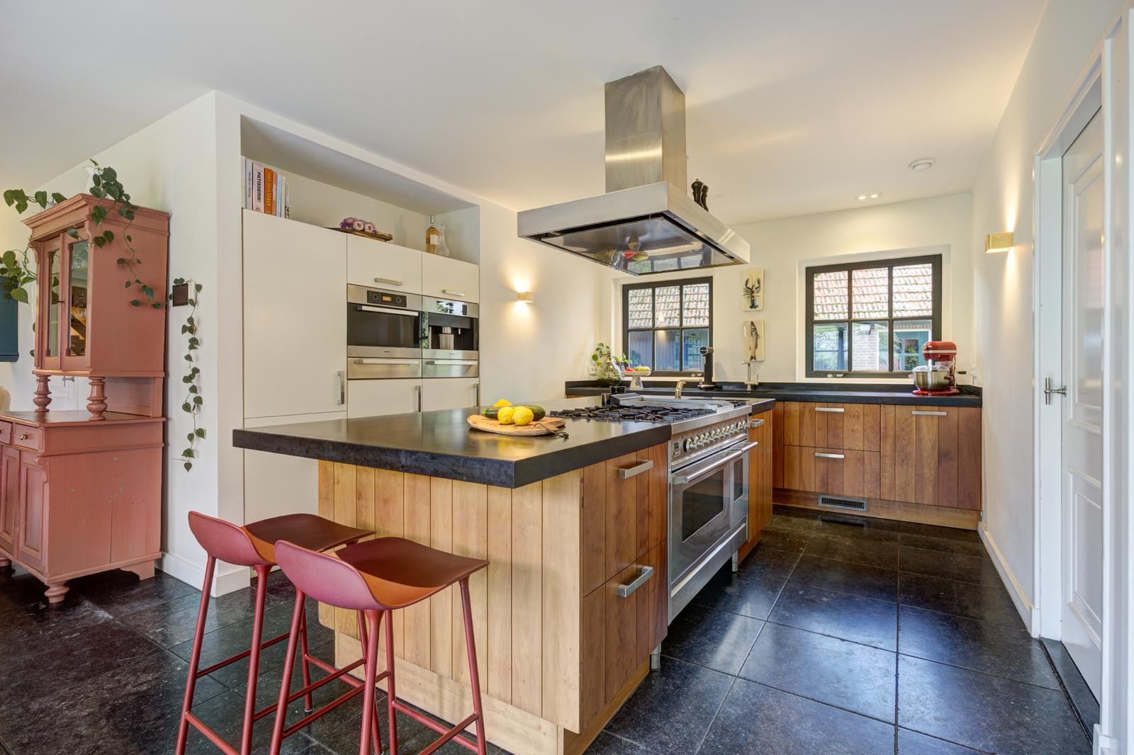 Vrijstaande woning te koop: Hoge Vaartkant 18, Etten-Leur