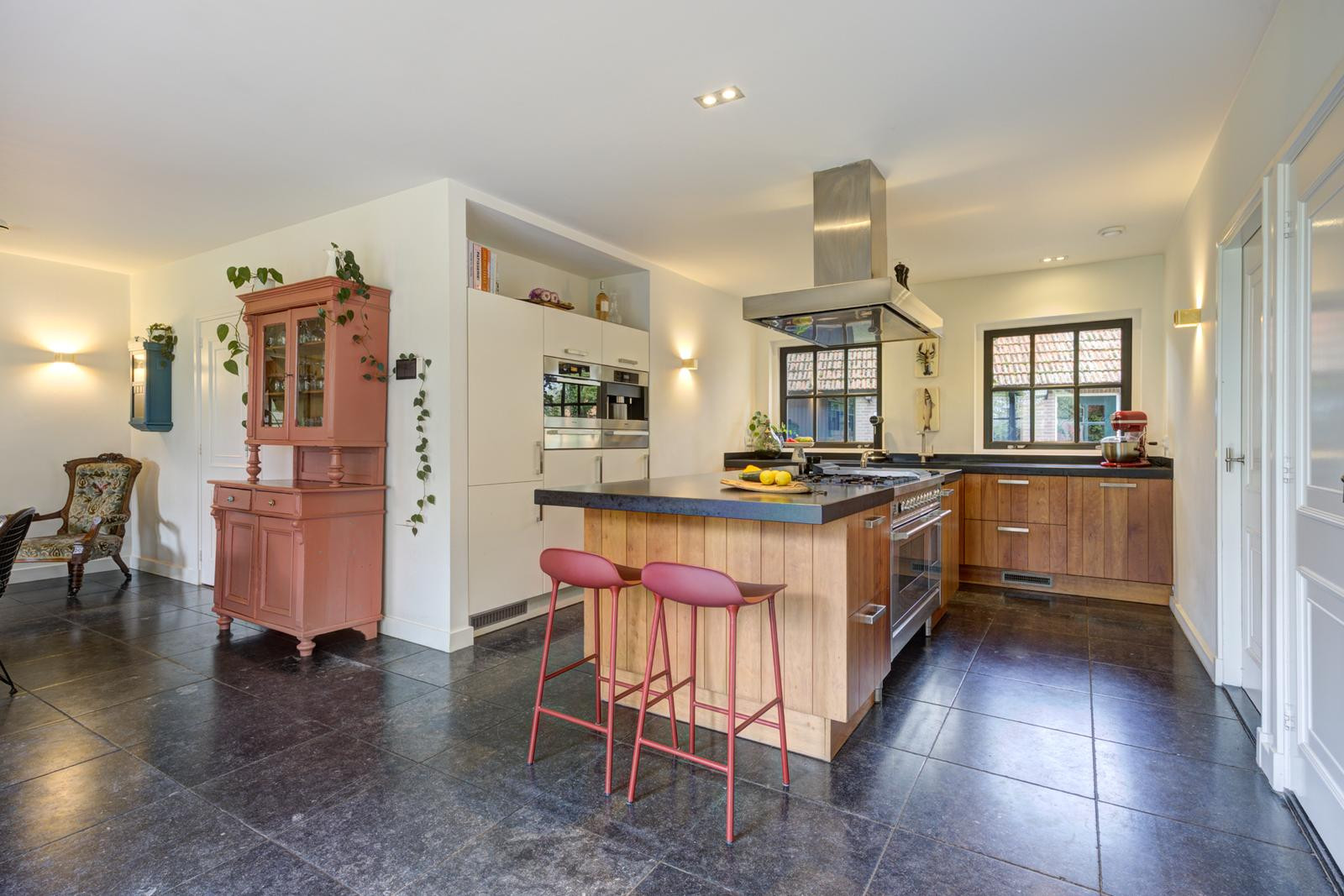 Vrijstaande woning te koop: Hoge Vaartkant 18, Etten-Leur