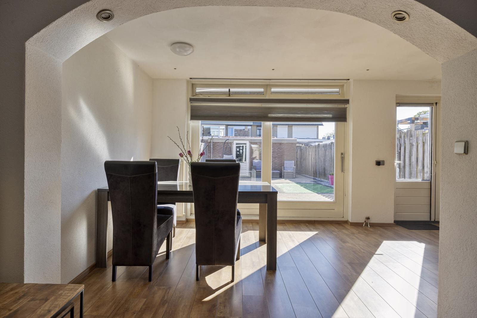 Tussenwoning te koop: Tolhuislaan 76, Etten-Leur
