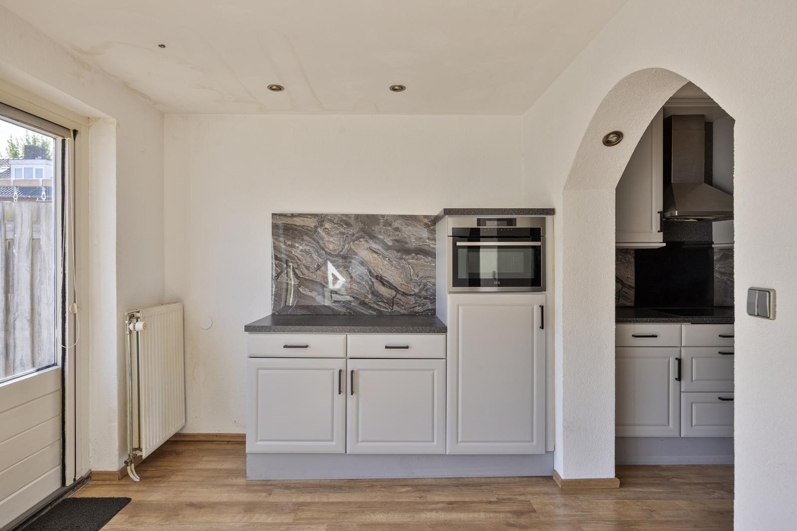 Tussenwoning te koop: Tolhuislaan 76, Etten-Leur