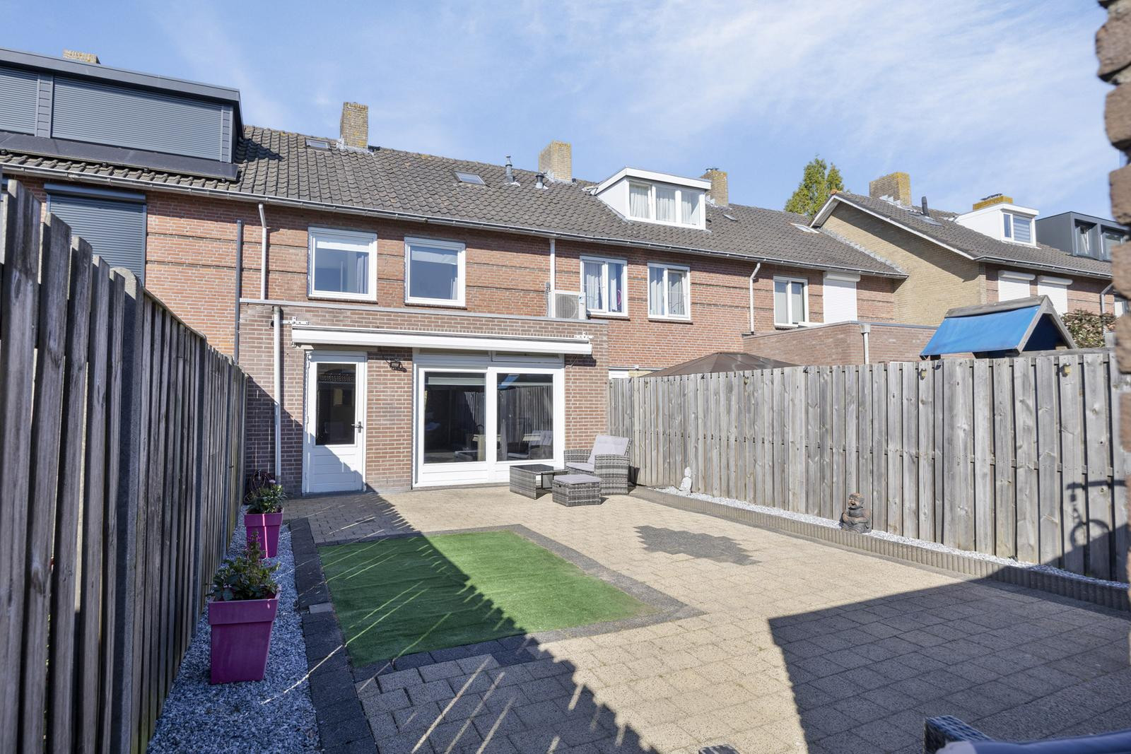 Tussenwoning te koop: Tolhuislaan 76, Etten-Leur