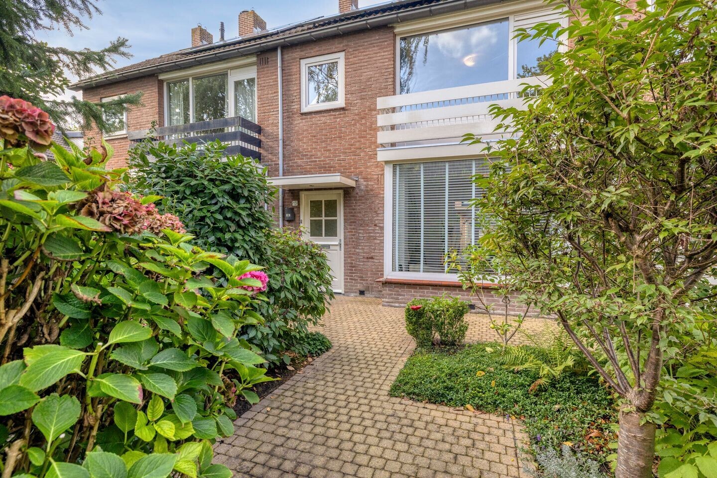 Tussenwoning te koop: Rochussenlaan 13, Etten-Leur