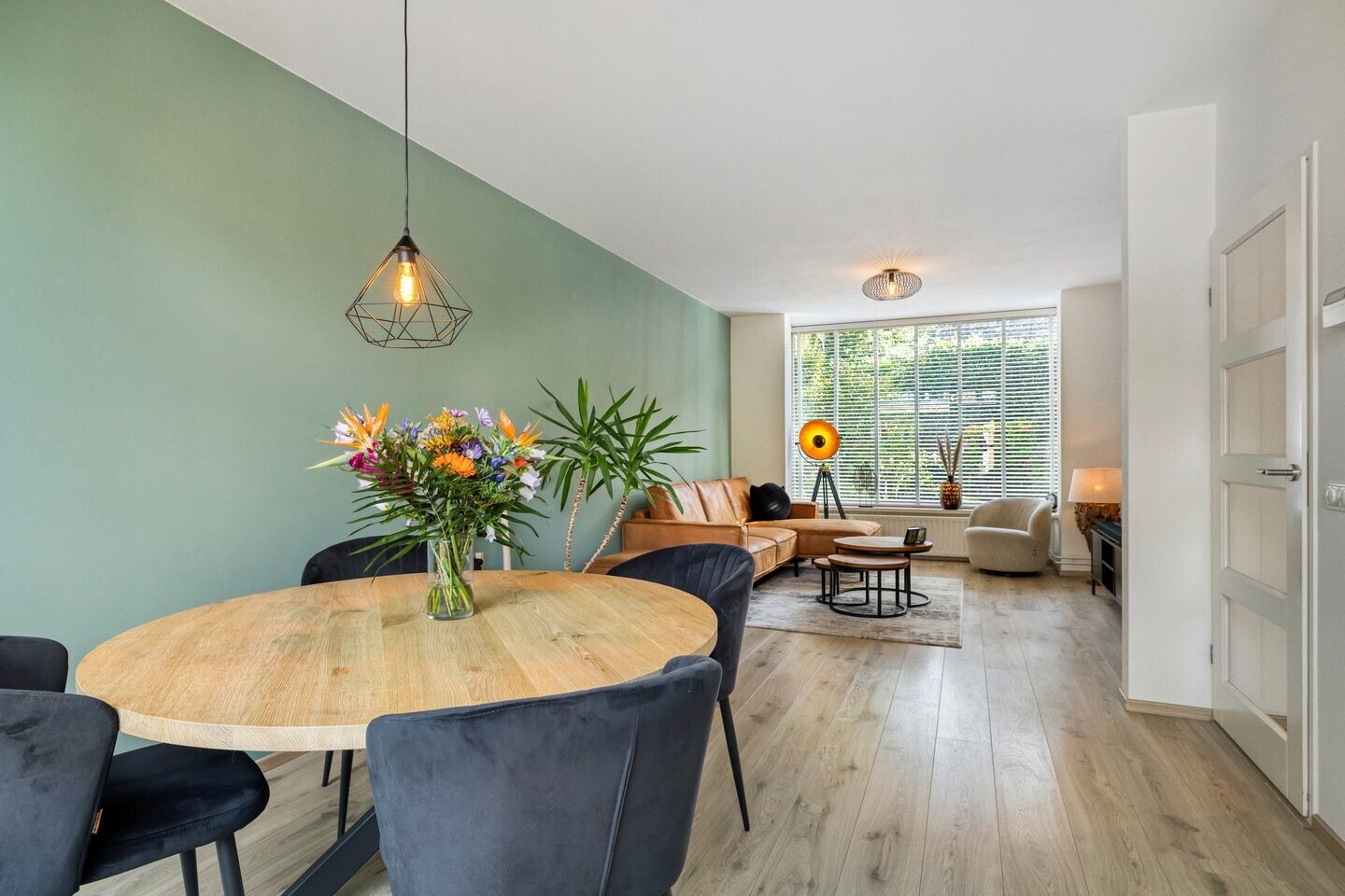 Tussenwoning te koop: Rochussenlaan 13, Etten-Leur