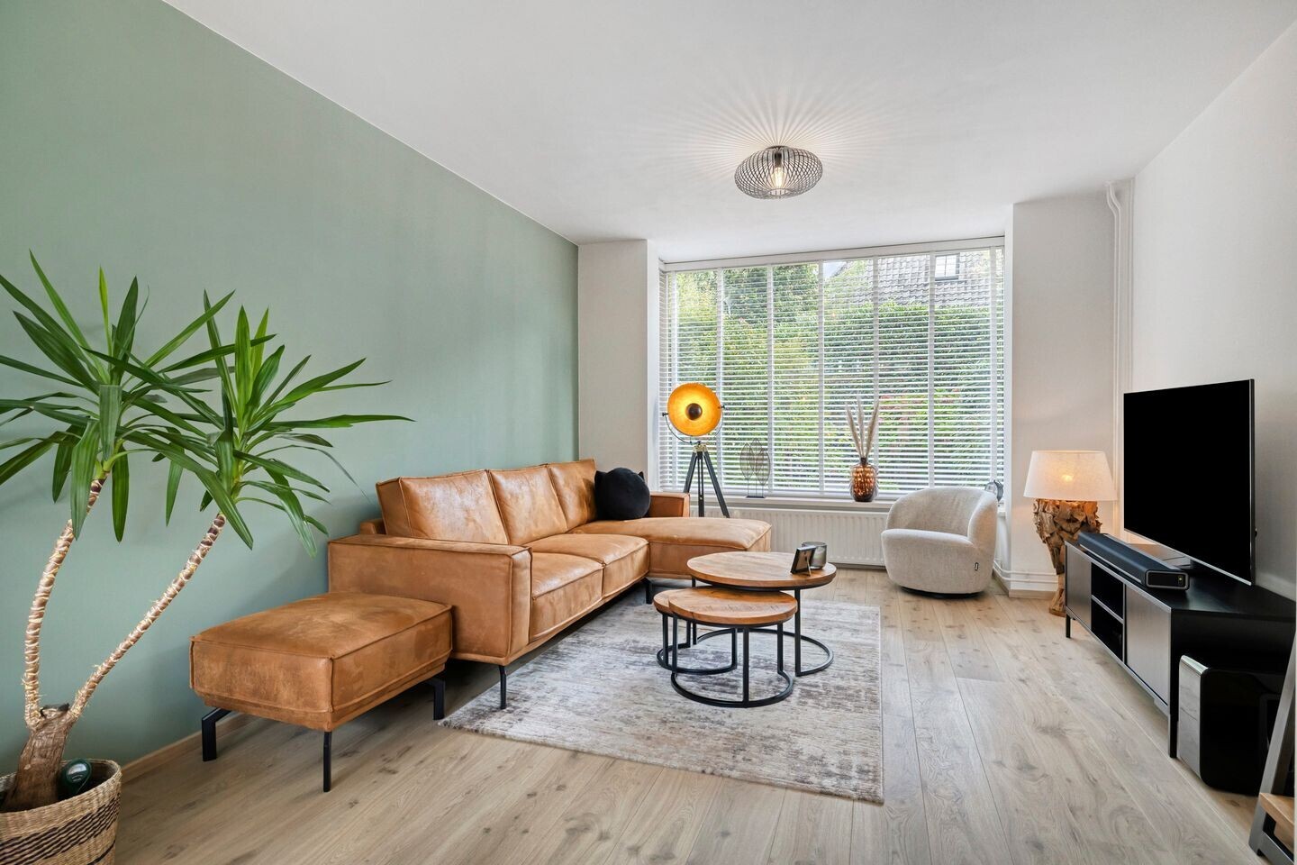 Tussenwoning te koop: Rochussenlaan 13, Etten-Leur