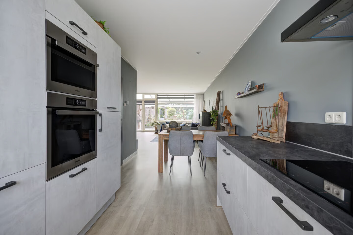 Tussenwoning te koop: Bazuinlaan 21, Etten-Leur