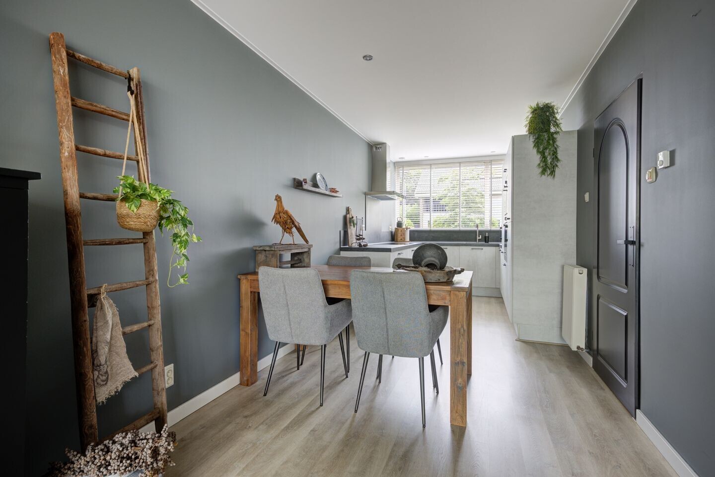 Tussenwoning te koop: Bazuinlaan 21, Etten-Leur