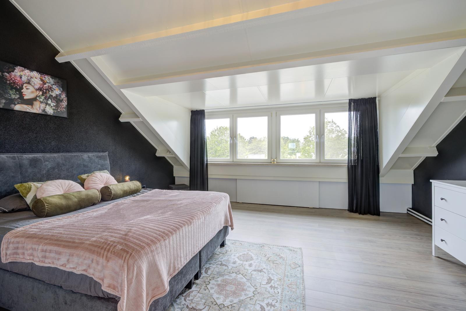 Tussenwoning te koop: Beiaard 150, Etten-Leur
