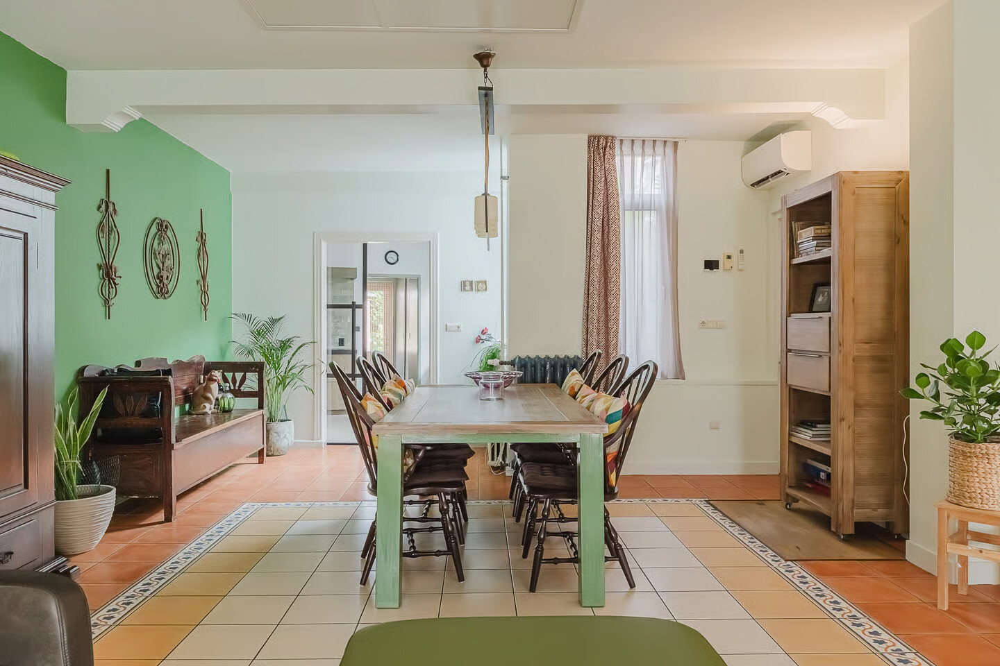 Tussenwoning te koop: Molenstraat 142, Zundert