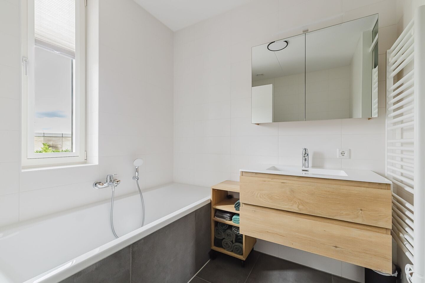 Tussenwoning te koop: De Oogst 6, Zundert