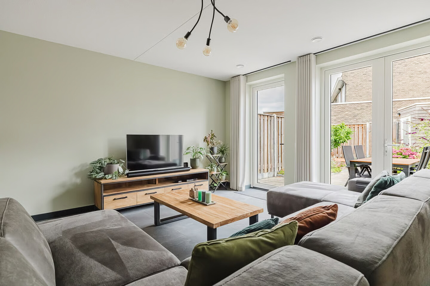 Tussenwoning te koop: De Oogst 6, Zundert