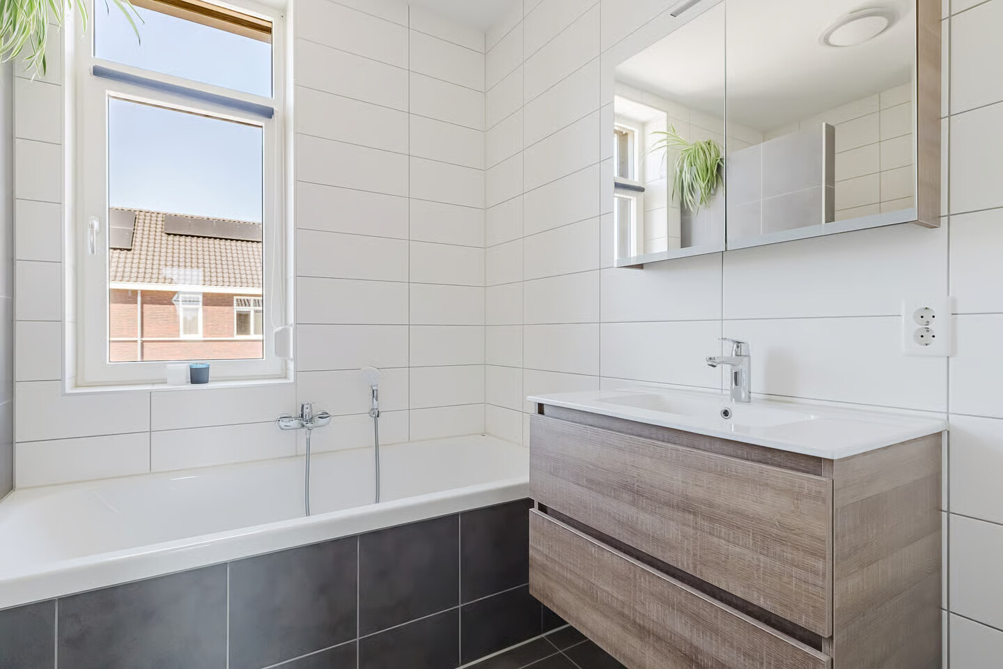 Tussenwoning te koop: Boomgaard 14, Zundert