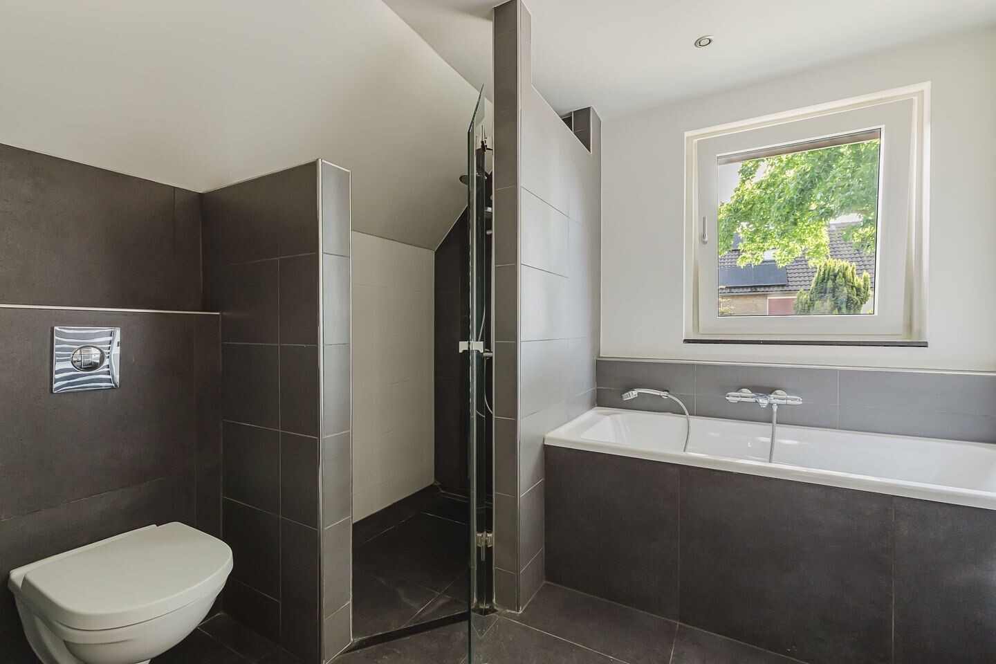 Hoekwoning te koop: Bloemenstee 10, Klein Zundert