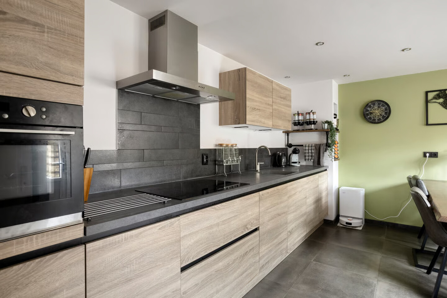 Hoekwoning te koop: Lagestraat 11, Rijsbergen