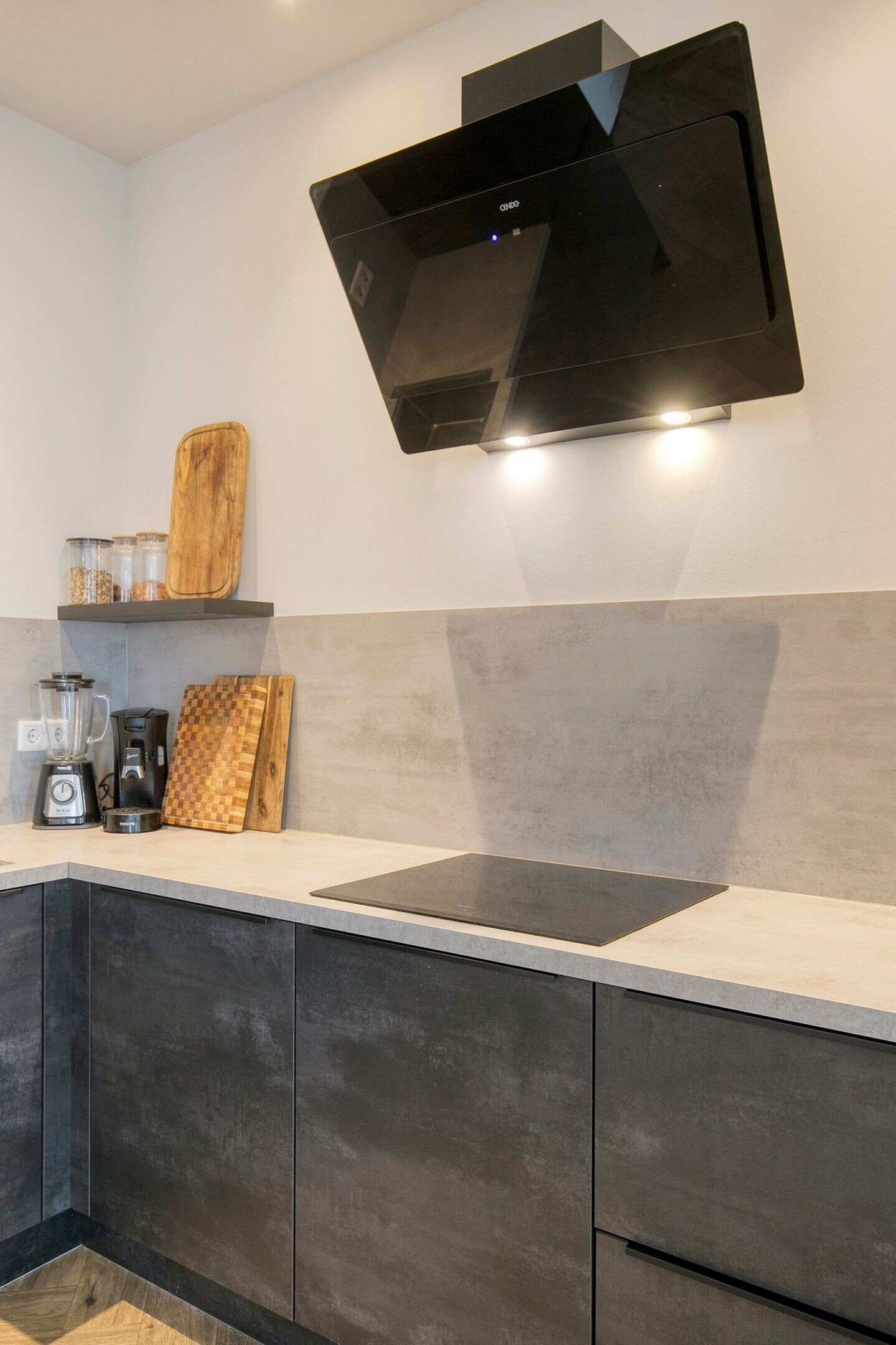 Appartement te koop: Arendshof 325, Oosterhout