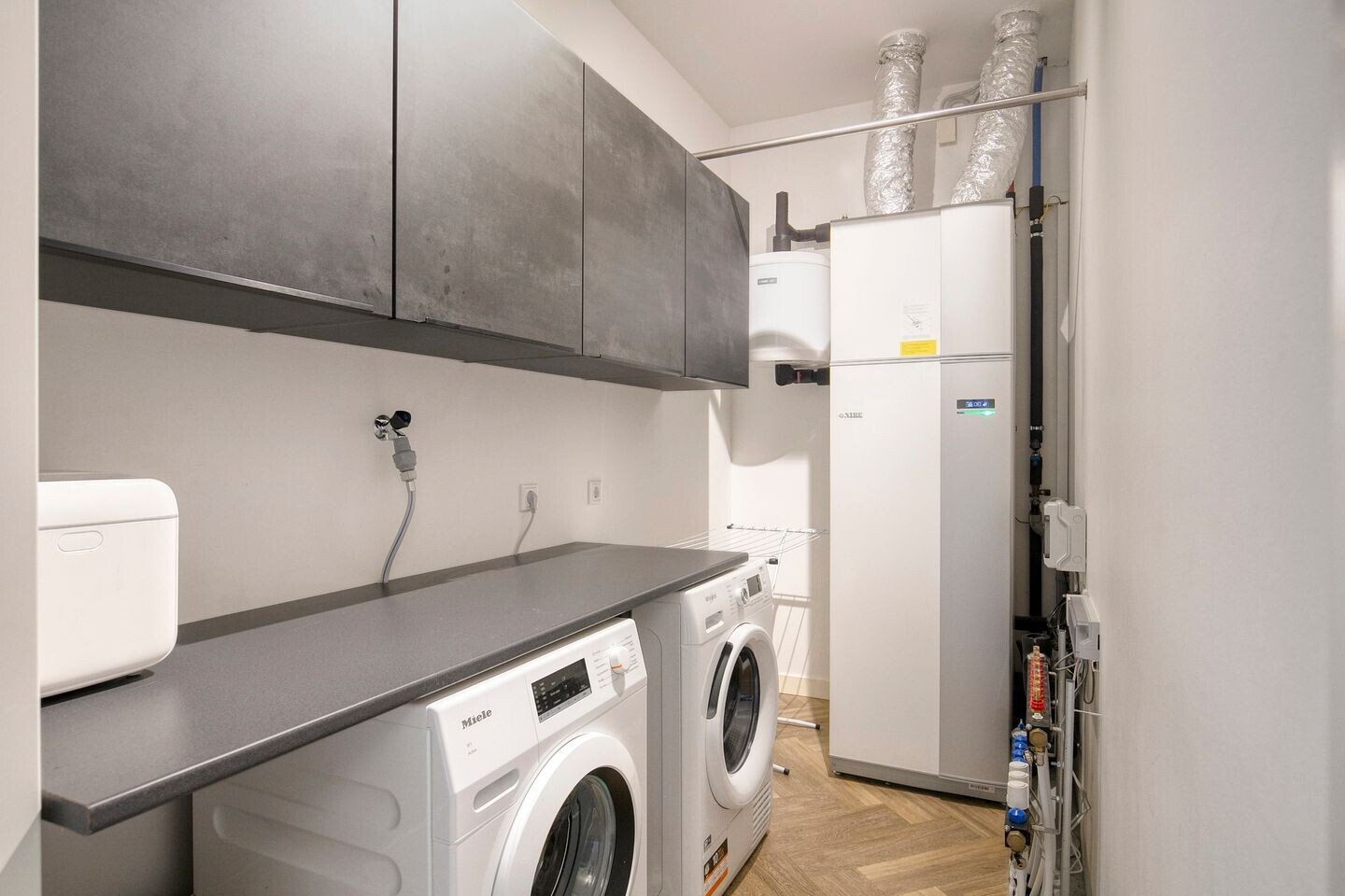 Appartement te koop: Arendshof 325, Oosterhout
