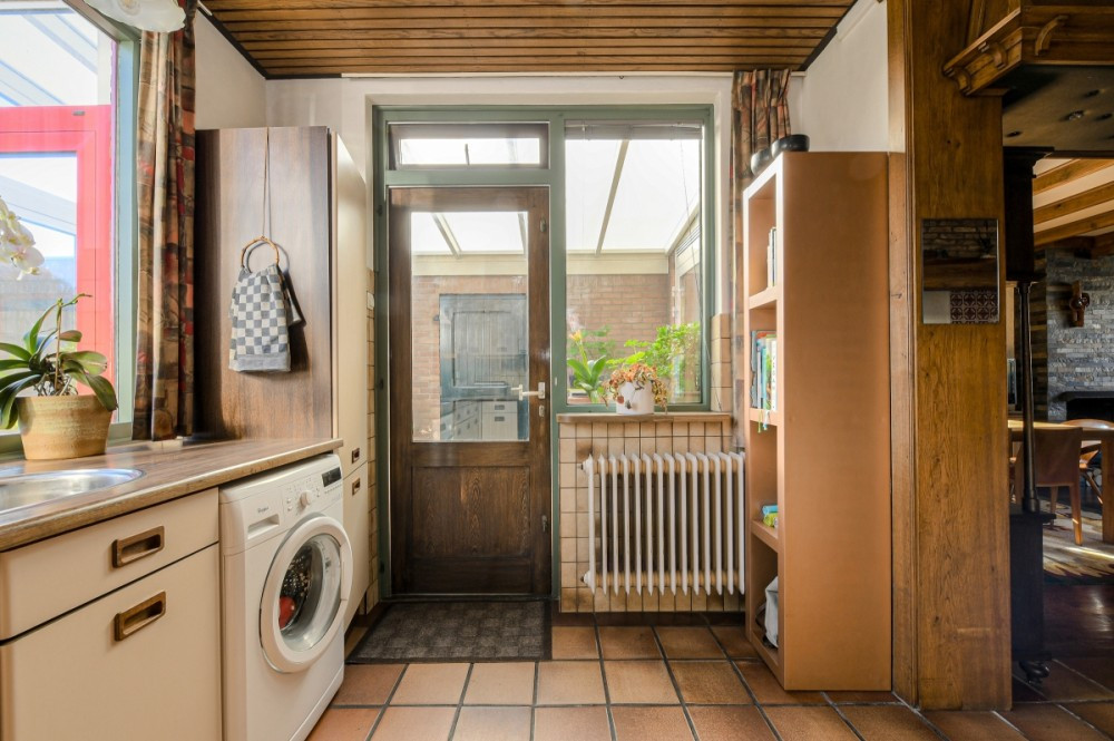 Twee-onder-één-kap te koop: Proostenweg 15, Oosterhout