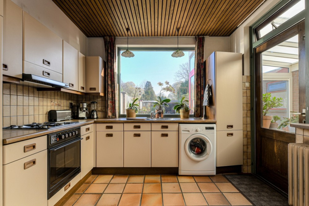 Twee-onder-één-kap te koop: Proostenweg 15, Oosterhout
