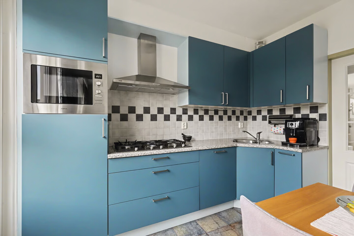 Hoekwoning te koop: Nonnenveld 21, Oosterhout