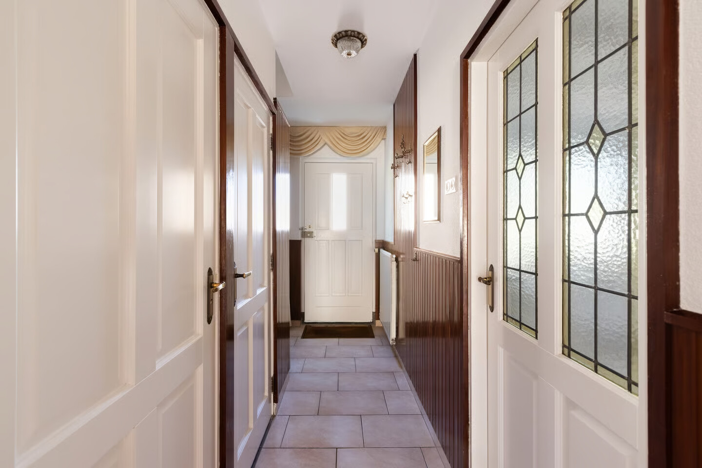 Tussenwoning te koop: Mgr. Frenckenstraat 9, Oosterhout
