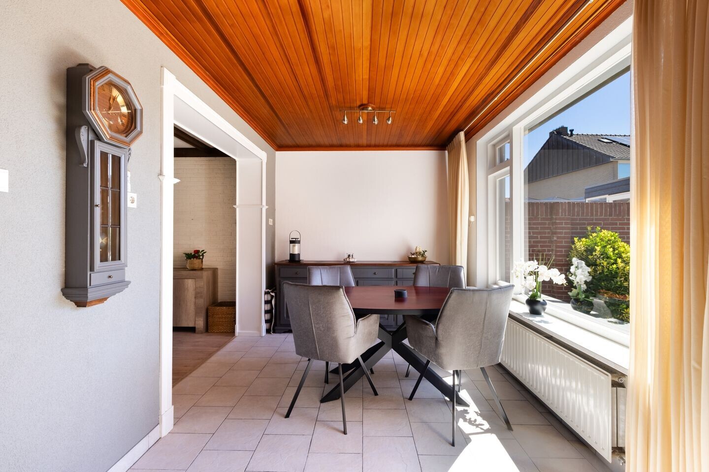 Tussenwoning te koop: Mgr. Frenckenstraat 9, Oosterhout