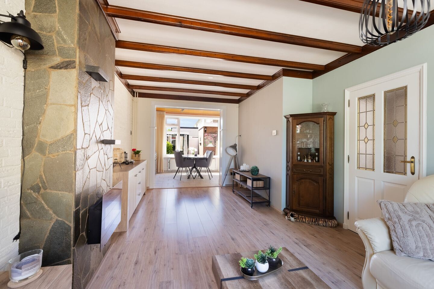 Tussenwoning te koop: Mgr. Frenckenstraat 9, Oosterhout
