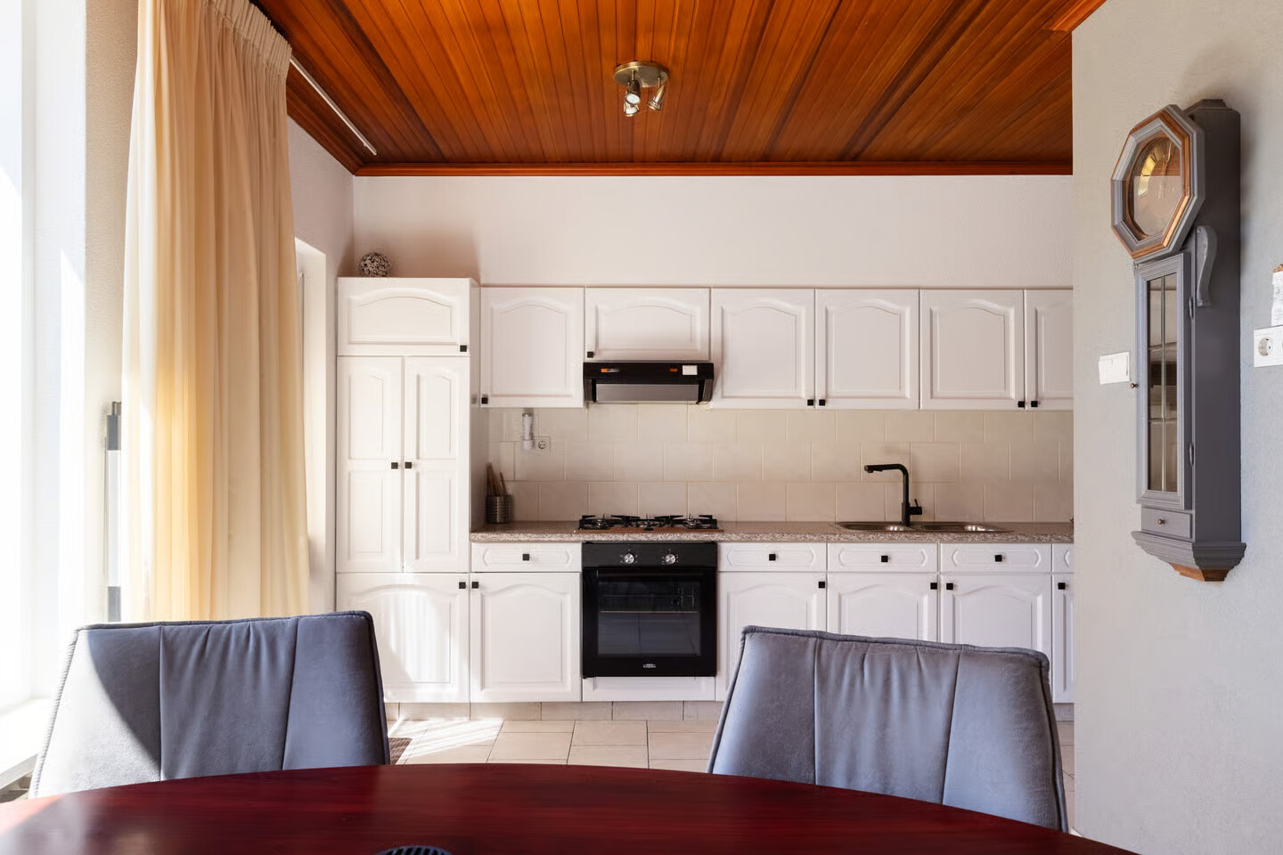 Tussenwoning te koop: Mgr. Frenckenstraat 9, Oosterhout