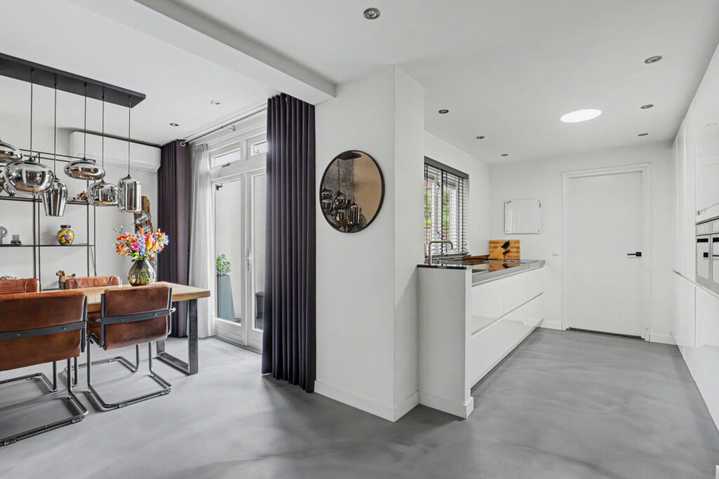 Tussenwoning te koop: Willem van Oranjestraat 28, Oosterhout