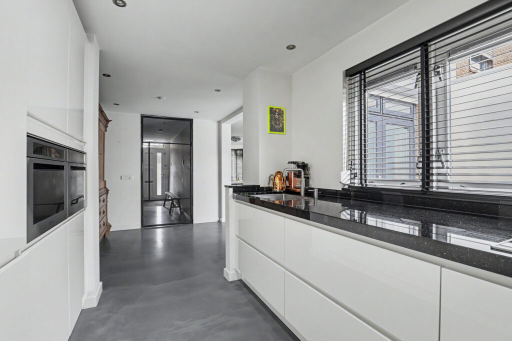 Tussenwoning te koop: Willem van Oranjestraat 28, Oosterhout