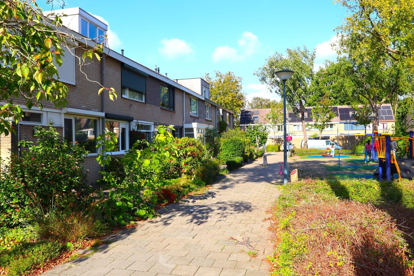 Tussenwoning te koop: Basielhof 14, Oosterhout