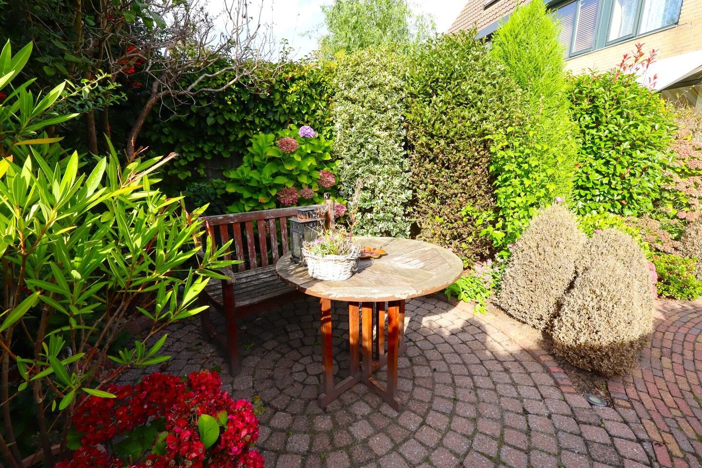 Tussenwoning te koop: Basielhof 14, Oosterhout