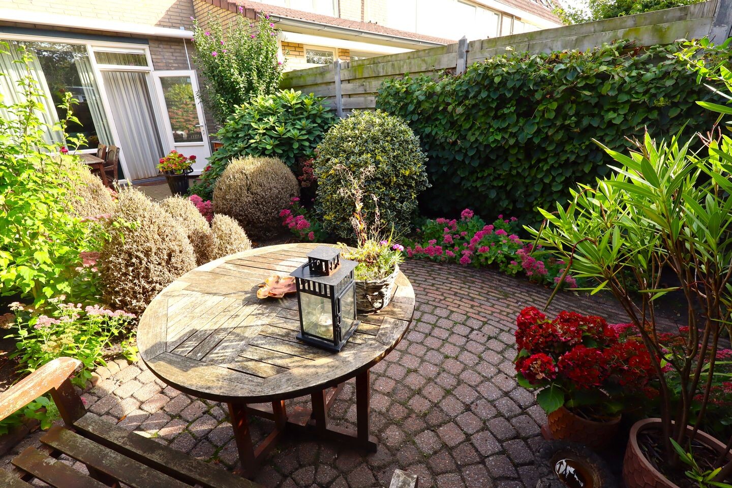 Tussenwoning te koop: Basielhof 14, Oosterhout