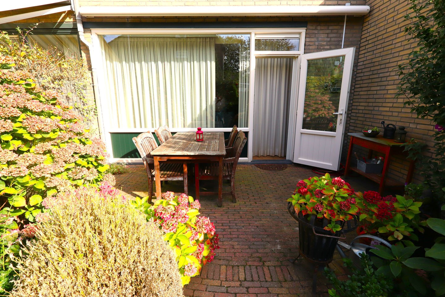 Tussenwoning te koop: Basielhof 14, Oosterhout