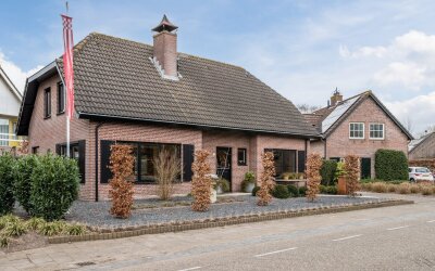 Hoogstraat 81