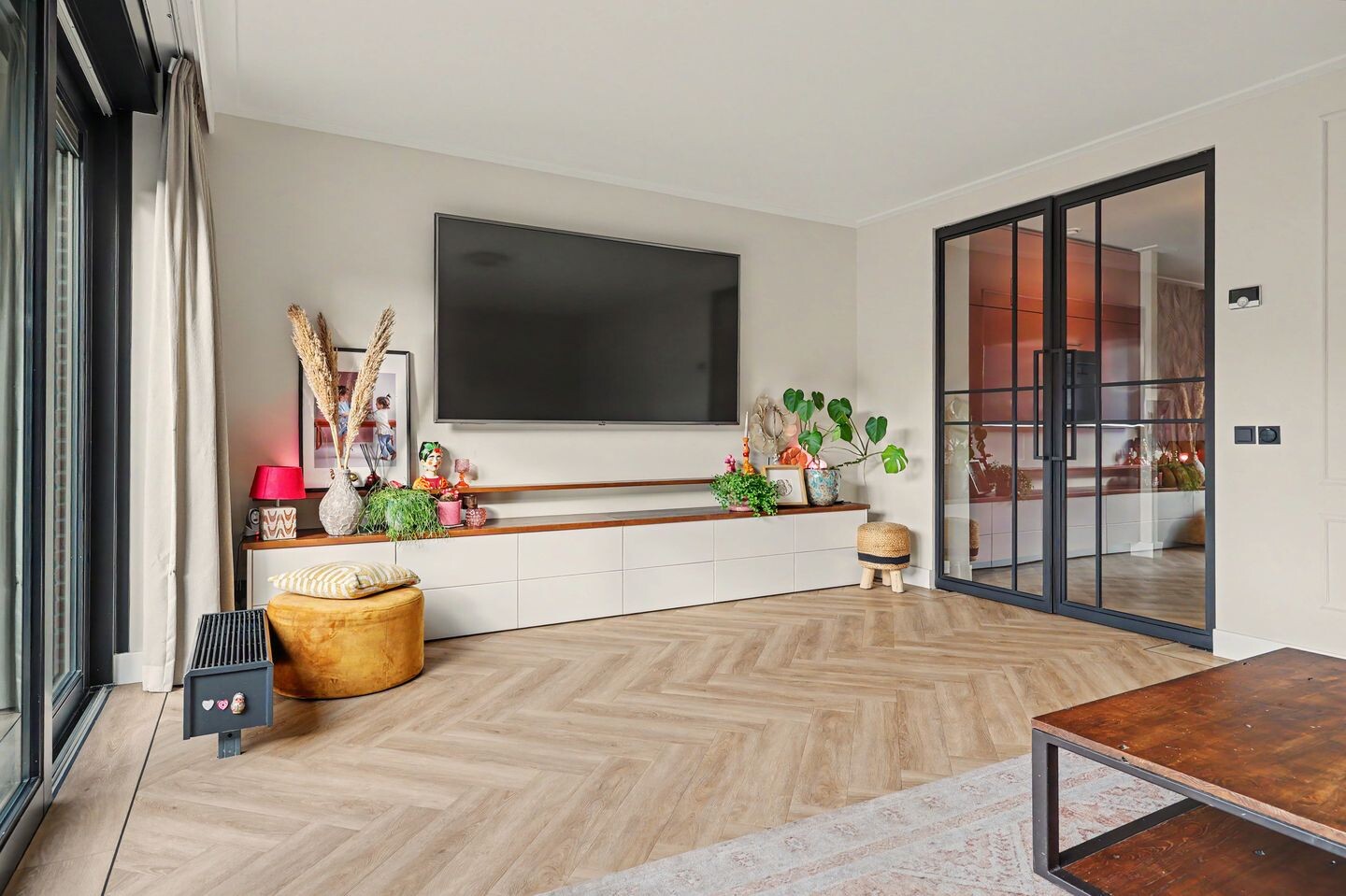 Tussenwoning te koop: Middelmeede 22, Made