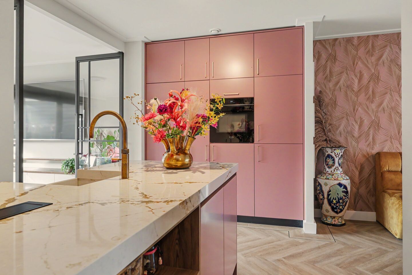 Tussenwoning te koop: Middelmeede 22, Made