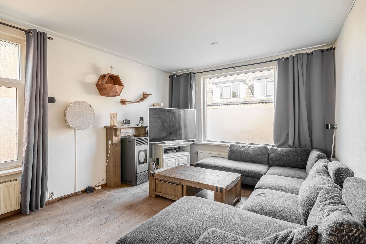 Vrijstaande woning te koop: Flierstraat 83, Lage Zwaluwe