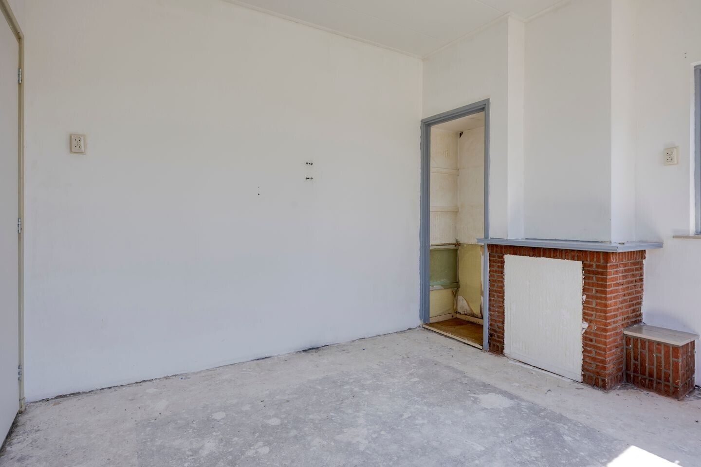 Twee-onder-één-kap te koop: Oranjestraat 2, Lage Zwaluwe