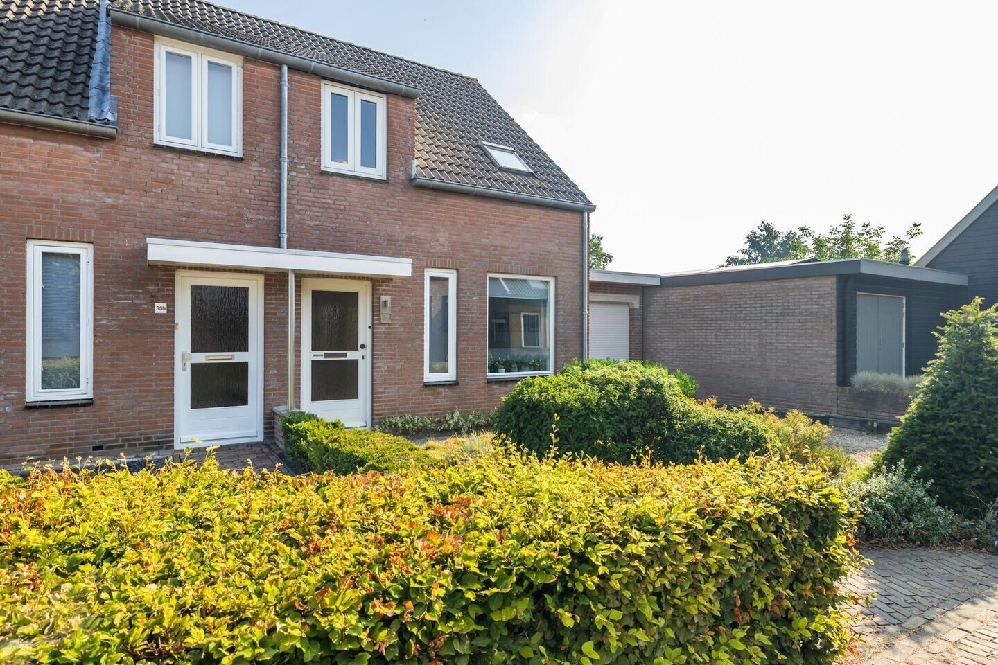 Tussenwoning te koop: Raadhuisstraat 30A, Hooge Zwaluwe
