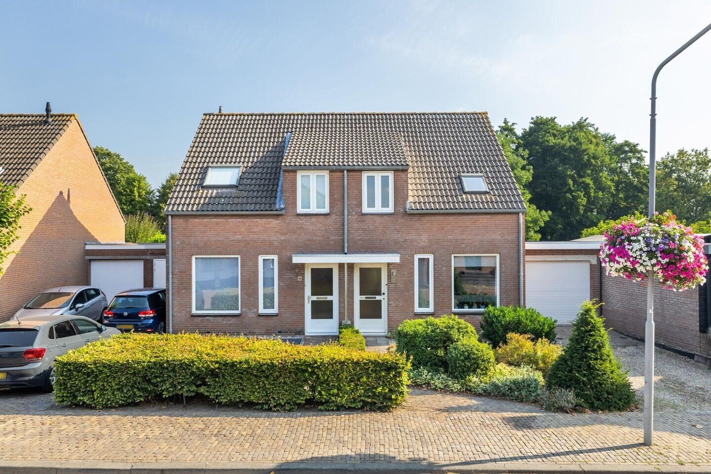 Tussenwoning te koop: Raadhuisstraat 30A, Hooge Zwaluwe
