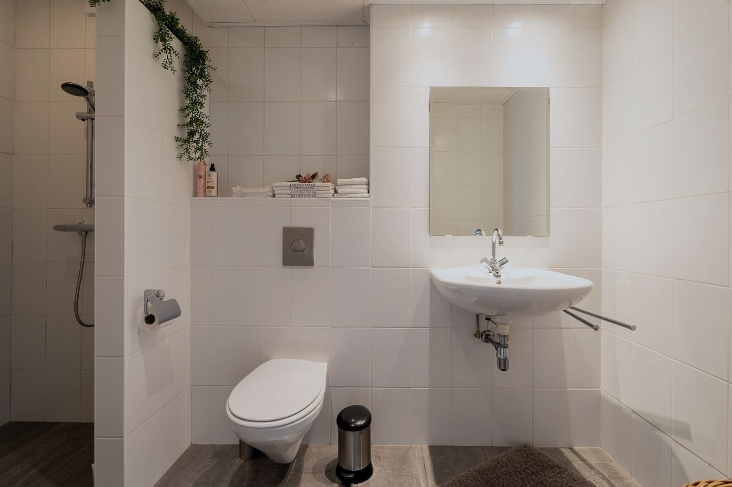 Hoekwoning te koop: Raadhuisstraat 30, Hooge Zwaluwe
