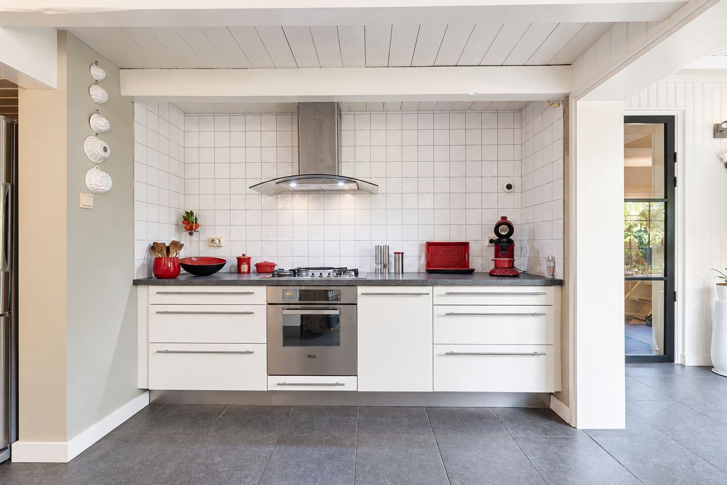 Hoekwoning te koop: Raadhuisstraat 30, Hooge Zwaluwe