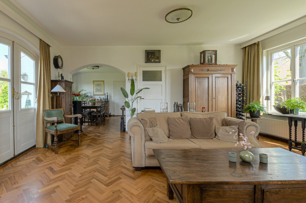 Vrijstaande woning te koop: Commandeurstraat 2, Geertruidenberg