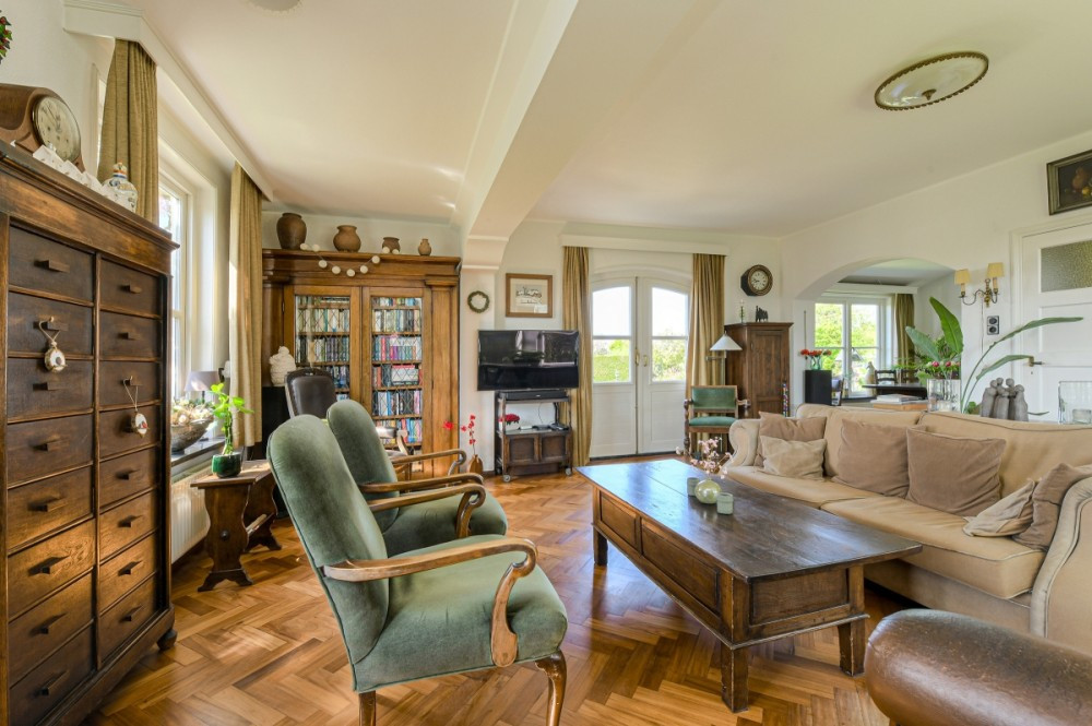 Vrijstaande woning te koop: Commandeurstraat 2, Geertruidenberg