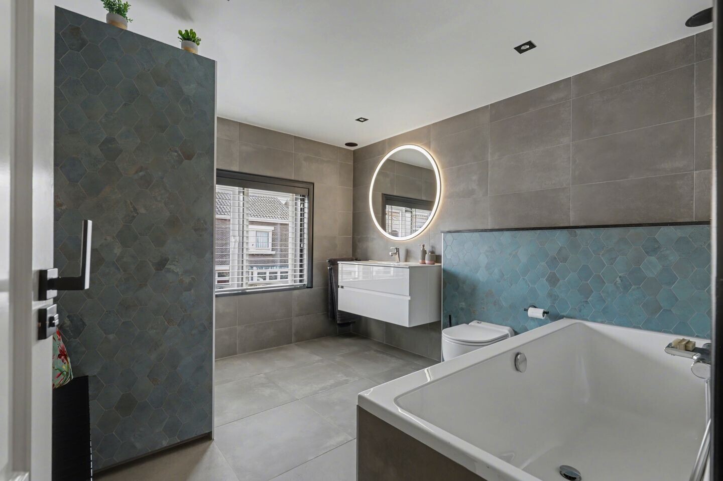 Tussenwoning te koop: Koestraat 85, Geertruidenberg